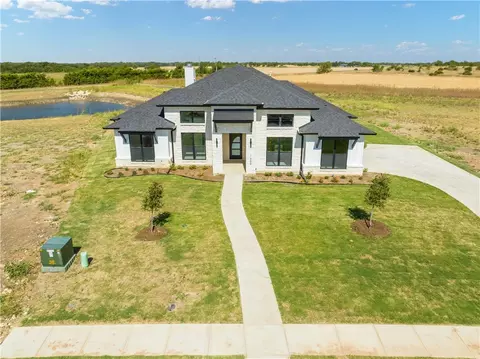 1009 Roses Run, Mcgregor, TX 76657 photo 4