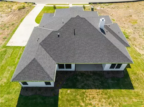 1009 Roses Run, Mcgregor, TX 76657 photo 11
