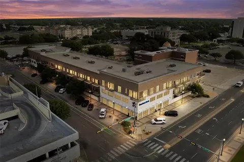 330 Austin Ave #305, Waco, TX 76701