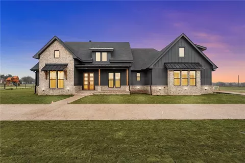 176 Southern Heights Dr, Lorena, TX 76655