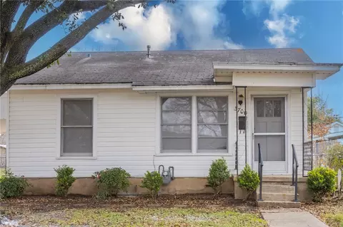 3700 Live Oak Ave, Waco, TX 76708