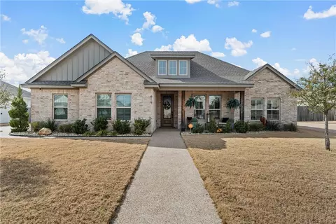 819 Gallant Fox Rd, Hewitt, TX 76643