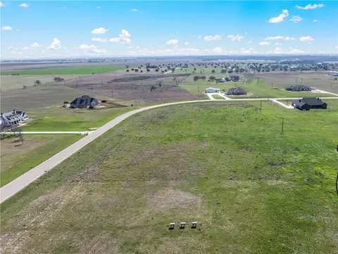 566 Willow Moon Ranch Rd, Crawford, TX 76638