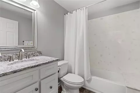 Bath - 3701 N 21st St, Waco, TX 76708 photo 2 of 2