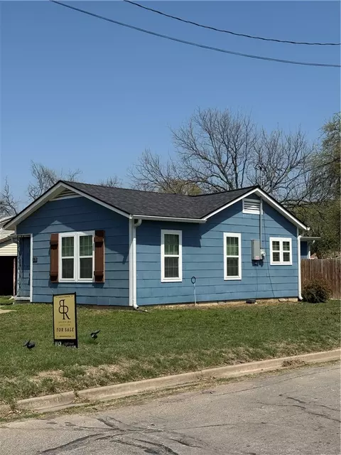 Exterior - 3701 N 21st St, Waco, TX 76708 photo 5 of 6