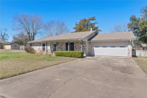 400 Simons Ave, Robinson, TX 76706 photo 2