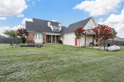 Exterior - 1240 Estes Rd, Lorena, TX 76655 photo 4 of 5
