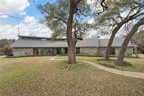 150 Wild Plum Ln, Whitney, TX 76692