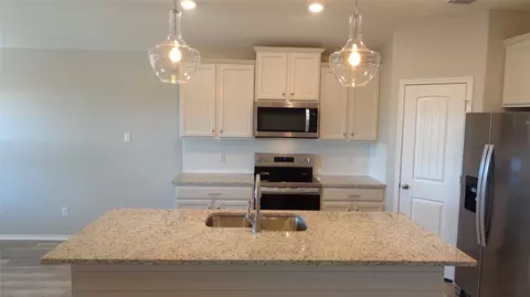 Kitchen - 6301 Elephant Butte Dr, Waco, TX 76708 photo 6 of 6