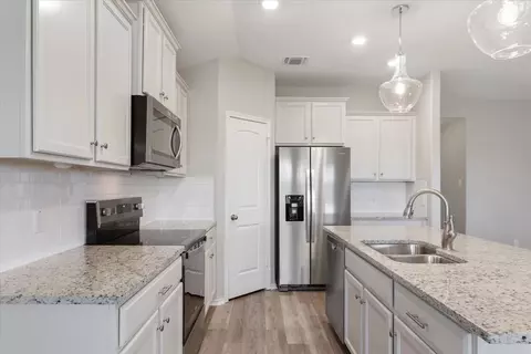 Kitchen - 6301 Elephant Butte Dr, Waco, TX 76708 photo 2 of 6