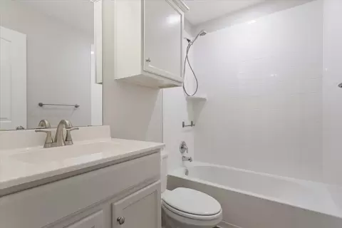 Bath - 6301 Elephant Butte Dr, Waco, TX 76708 photo 1 of 3