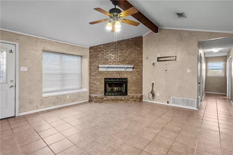 206 W Castro St, Lorena, TX 76655 photo 5
