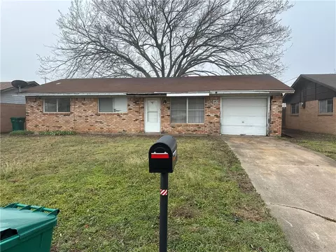 140 Shirley Dr, Waco, TX 76705