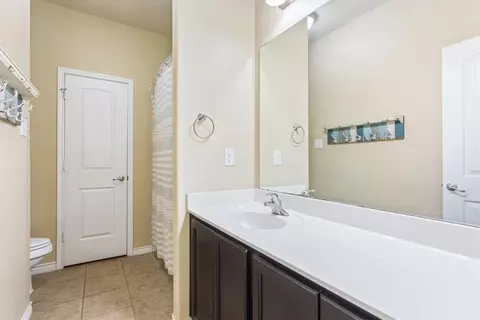 Bath - 5512 Wisdom Ct, Waco, TX 76708 photo 1 of 4