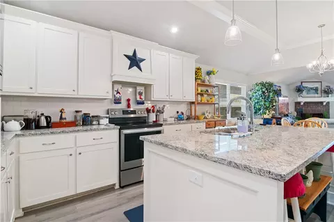 Kitchen - 422 Travis Dr, Mcgregor, TX 76657 photo 1 of 3