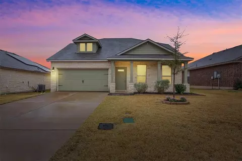 11916 Mccabe Dr, Lorena, TX 76655