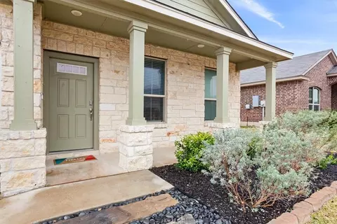 11916 Mccabe Dr, Lorena, TX 76655 photo 2