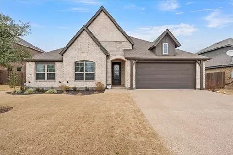 904 Edinburgh Dr, Mcgregor, TX 76657 photo 7