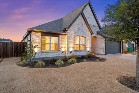 904 Edinburgh Dr, Mcgregor, TX 76657 photo 6