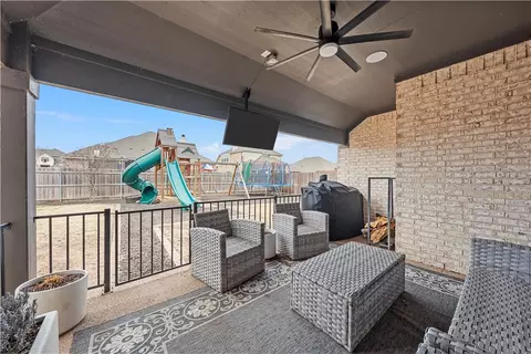 904 Edinburgh Dr, Mcgregor, TX 76657 photo 33