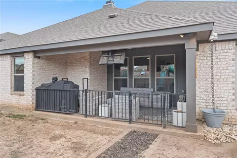 904 Edinburgh Dr, Mcgregor, TX 76657 photo 34