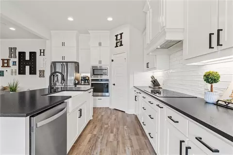904 Edinburgh Dr, Mcgregor, TX 76657 photo 14