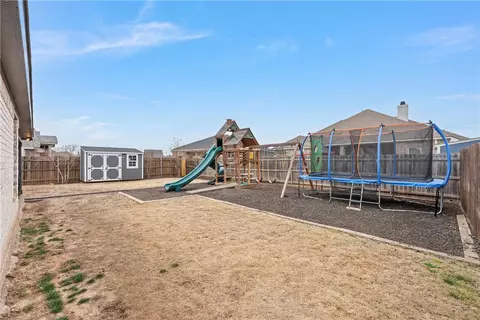 904 Edinburgh Dr, Mcgregor, TX 76657 photo 35