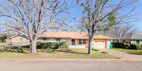 314 Baize Dr, Gatesville, TX 76528