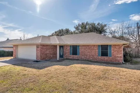 324 S Old Temple Rd, Hewitt, TX 76643