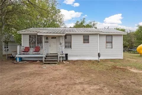 1418 Oaklawn St, Bellmead, TX 76705