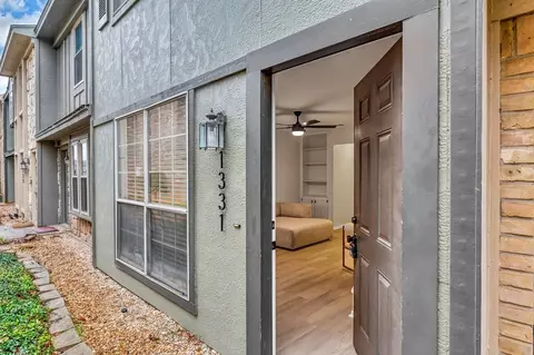 1331 S 11th St, Waco, TX 76706