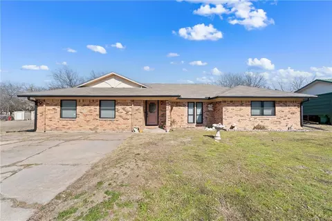 105 Kay Dr, Robinson, TX 76706