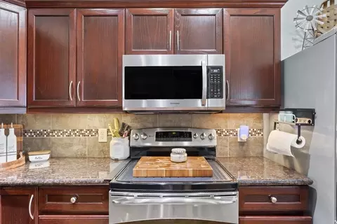 Kitchen - 10504 Condor Loop, Waco, TX 76708 photo 4 of 5