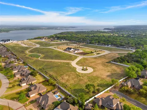 63 Pinehurst Dr, Woodway, TX 76712