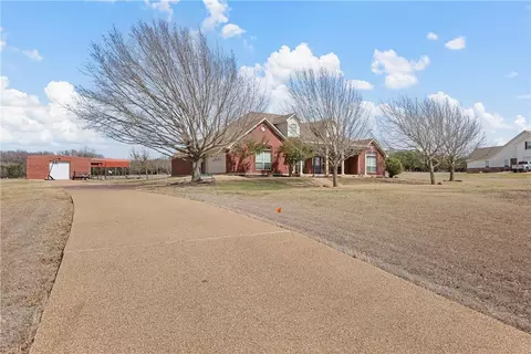 200 Deer Valley Dr, Lorena, TX 76655 photo 4