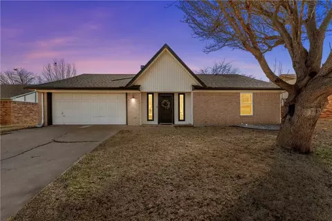 7008 Canterbury Dr, Waco, TX 76712