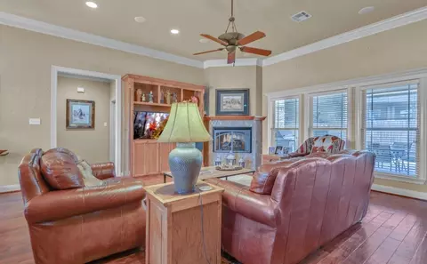 46 N Shore Cir, Waco, TX 76708 photo 8