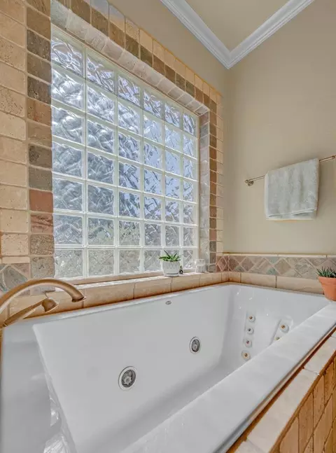 46 N Shore Cir, Waco, TX 76708 photo 25