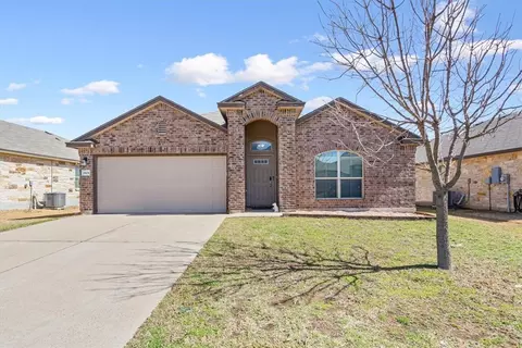 Exterior - 2804 Samson Dr, Lorena, TX 76655 photo 4 of 9