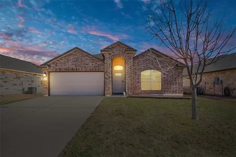2804 Samson Dr, Lorena, TX 76655