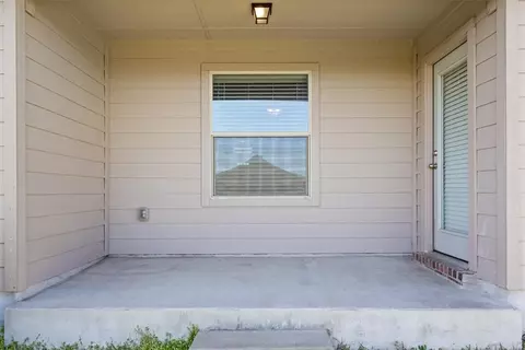 Exterior - 2804 Samson Dr, Lorena, TX 76655 photo 5 of 9