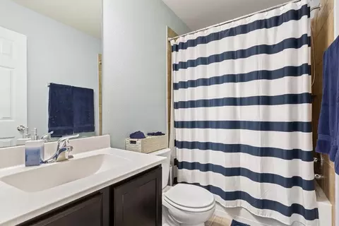 Bath - 2804 Samson Dr, Lorena, TX 76655 photo 5 of 5