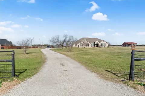 1841 Old Ranch Rd, China Spring, TX 76633