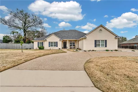 125 Creek Ridge Dr, Waco, TX 76708