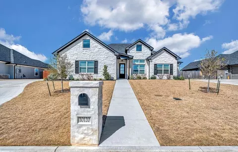 10120 T Bury Ln, Waco, TX 76708