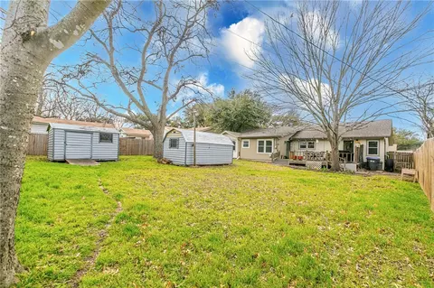Exterior - 4100 Grim Ave, Waco, TX 76710 photo 4 of 6
