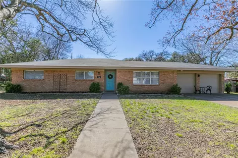 7758 E Fairway Rd, Woodway, TX 76712