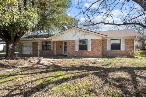 811 Mosley Dr, Waco, TX 76705
