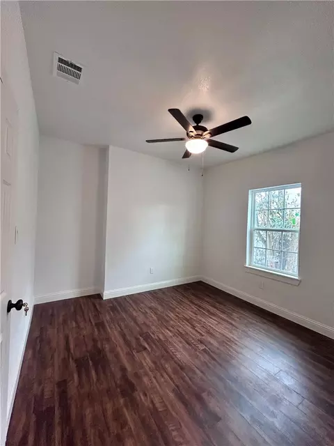 Bedroom - 2416 Mcferrin Ave, Waco, TX 76708 photo 2 of 4