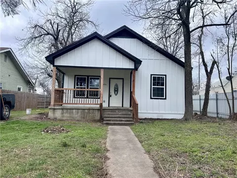 Exterior - 2416 Mcferrin Ave, Waco, TX 76708 photo 2 of 6
